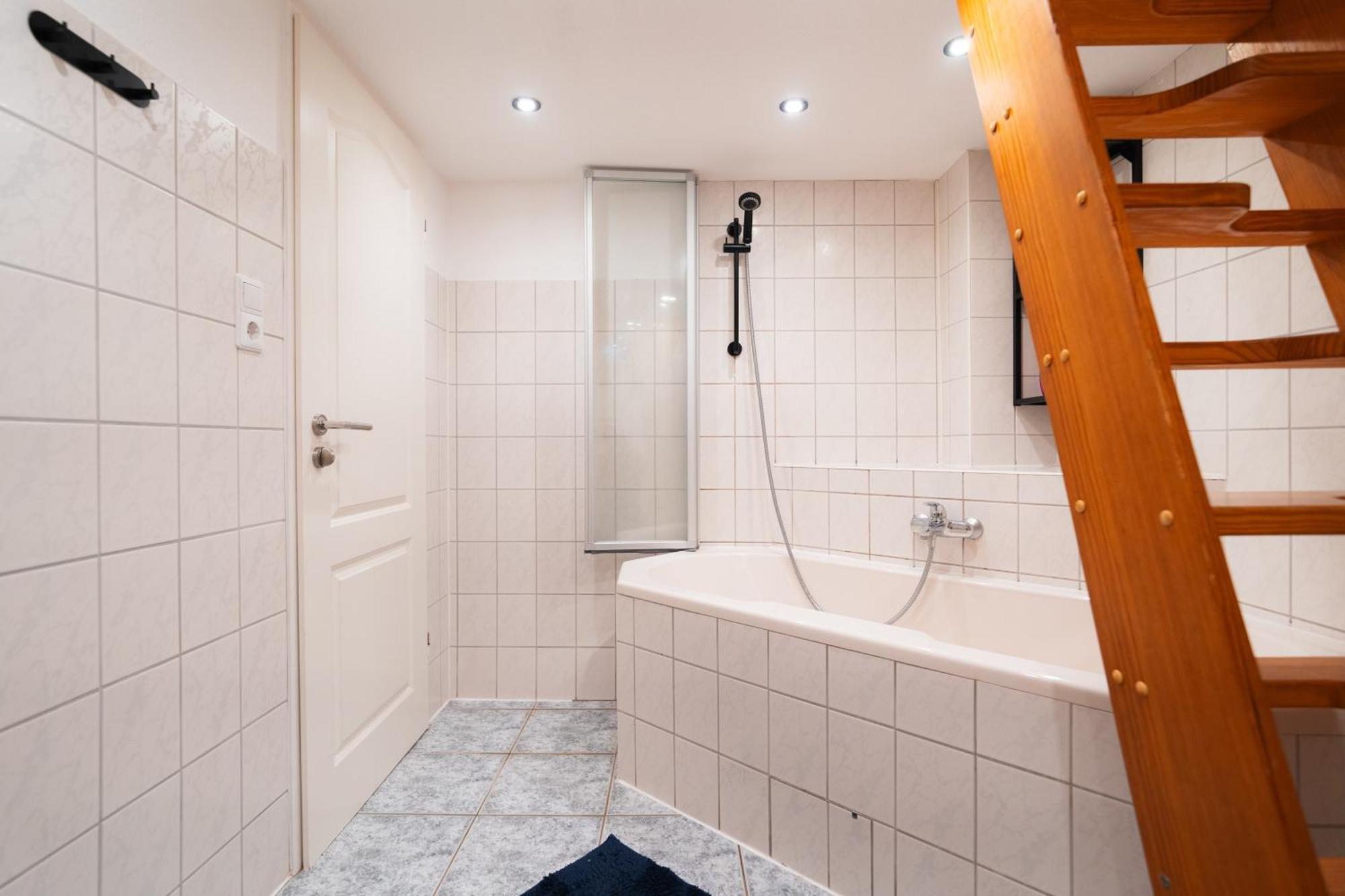 Adventure Apartment - Hochebene, Terrasse & Top Lage Bremerhaven Ngoại thất bức ảnh